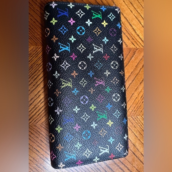Authentic Louis Vuitton Monogram Multicolor Noir
Sarah Women's Wallet - Picture 8 of 9